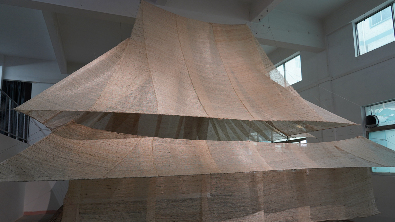 《布屋》”Cloth Hut“ by Yang Xiong, inspried by dwellings in Southwest Yunnan Province_副本.jpg