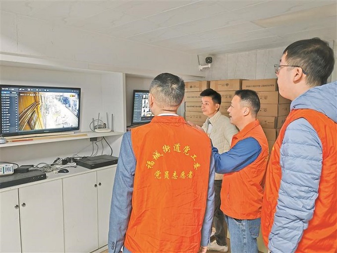 “電子慧眼”實(shí)時監(jiān)控 守護(hù)居民“頭頂安全.jpg